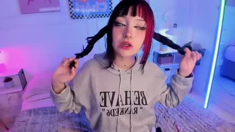 Zoe Lynch online show from June 19, 12:22 pm