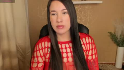 zoe_millerx online show from July 28, 1:10 pm
