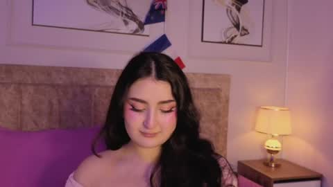 zoe_moon__ online show from July 2, 11:37 am