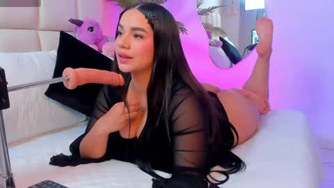 Zoe online show from May 1, 6:13 pm