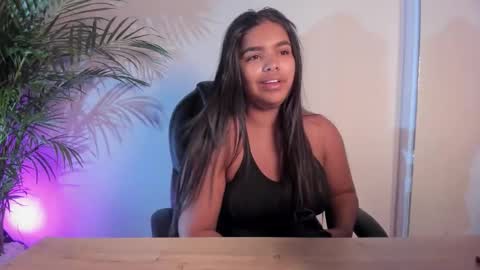 Zoe online show from February 22, 10:45 pm