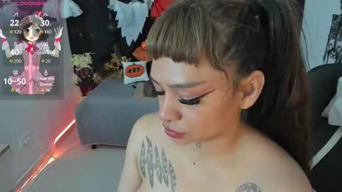 zoe_sullivan_ online show from October 9, 10:32 am