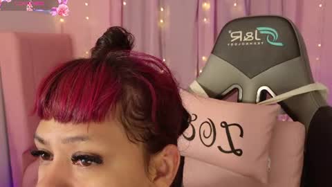 zoe_sullivan_ online show from June 21, 9:05 am