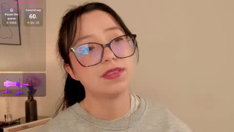 Zoe online show from July 4, 9:07 pm
