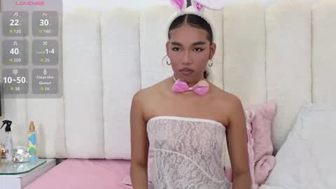 zoeameliie online show from October 31, 8:09 pm