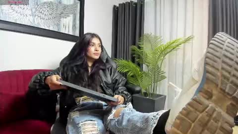 Zoe online show from June 14, 8:55 pm