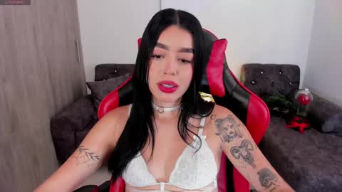  zoee jackson online show from April 30, 8:25 pm
