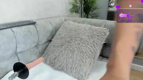 Zoe 3 online show from June 17, 6:13 pm