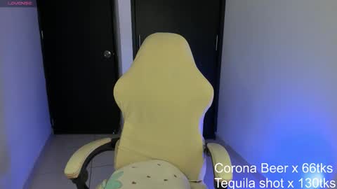 Ask me. online show from November 23, 7:45 pm