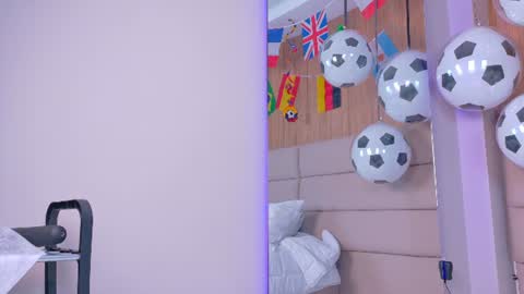 Zoe online show from July 9, 11:14 am