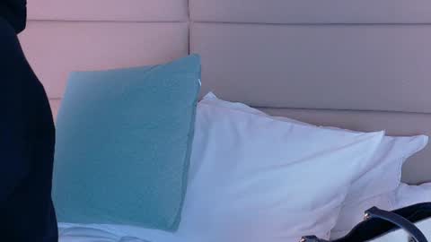 Zoe online show from July 2, 11:04 am