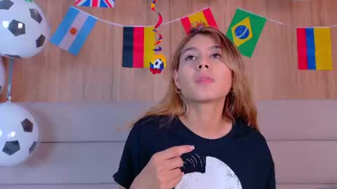 Zoe online show from July 8, 11:13 am