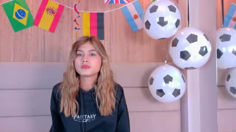 Zoe online show from June 26, 12:32 pm