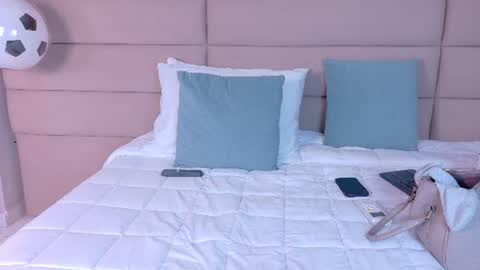 Zoe online show from July 4, 11:14 am