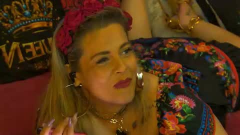 ZoeMesmerize online show from June 25, 5:12 am