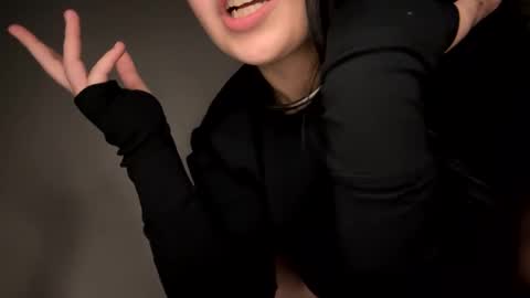 zoerainsexyy online show from January 28, 9:19 am