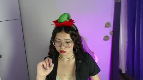 Zoe online show from December 13, 8:37 pm