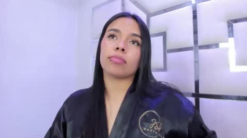 ZoeSwam online show from April 30, 6:35 pm