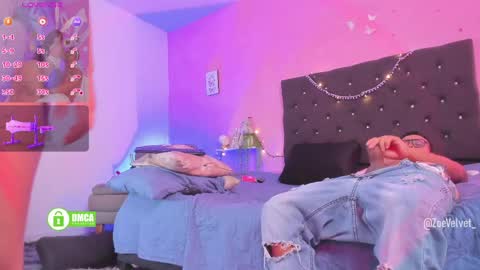    online show from April 25, 1:41 pm