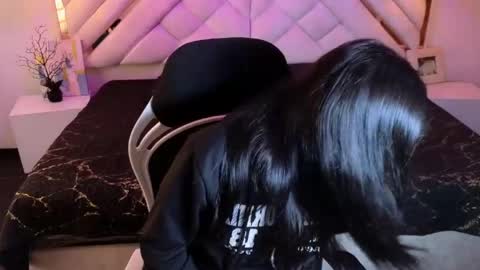 Zoe online show from April 28, 12:42 pm