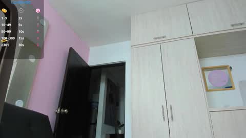 zoey  Independent model online show from October 15, 11:59 pm