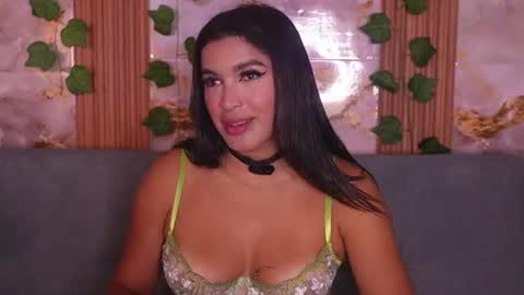 zoey fox  online show from July 31, 2:01 am