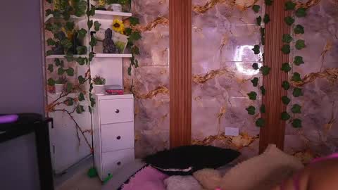 zoey fox  online show from May 3, 2:17 am