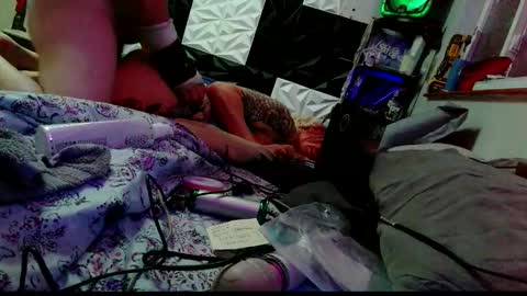 Zoey Portland online show from December 1, 6:00 am