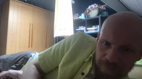 zolexthomas online show from May 2, 11:05 am