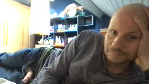 Snapshot of zolexthomas chatting on March 9, 1:48 pm zolexthomas online show from March 9, 1:48 pm