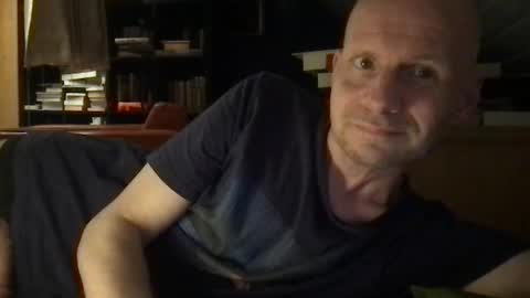 Snapshot of zolexthomas chatting on September 9, 10:32 pm zolexthomas online show from September 9, 10:32 pm