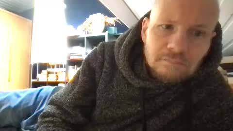 Snapshot of zolexthomas chatting on October 19, 10:42 am zolexthomas online show from October 19, 10:42 am