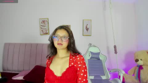 Zoe online show from April 25, 12:18 pm