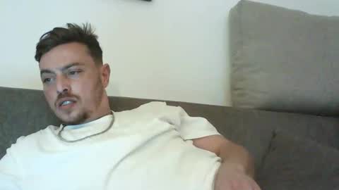 Roy online show from October 31, 10:54 pm