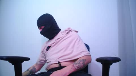 zoro_roronoa96 online show from October 17, 2:48 am