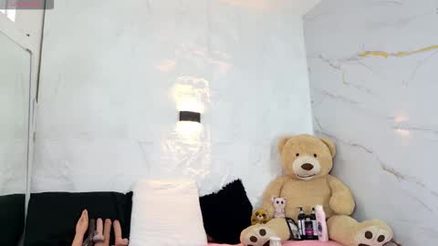 Violeta online show from October 23, 12:06 pm