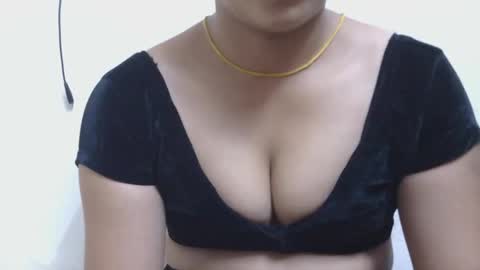 Zoya online show from May 5, 3:07 pm