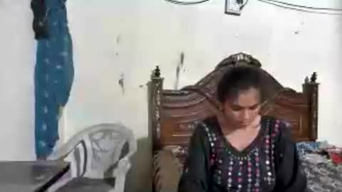 zoyakhan803 online show from August 8, 11:37 pm