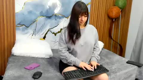zulemapiel online show from June 19, 1:11 am