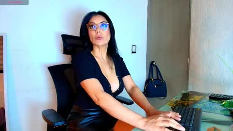 Zuzana21 online show from November 21, 12:58 pm