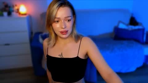 zuzzixx online show from November 10, 6:27 am