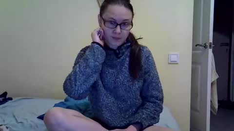 Snapshot of zyuhre chatting on October 5, 6:59 pm Zyuhre online show from October 5, 6:59 pm