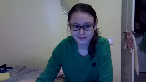 Snapshot of zyuhre chatting on September 18, 1:37 pm Zyuhre online show from September 18, 1:37 pm