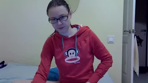 Snapshot of zyuhre chatting on October 4, 4:49 pm Zyuhre online show from October 4, 4:49 pm