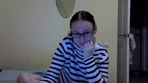 Snapshot of zyuhre chatting on October 11, 7:06 pm Zyuhre online show from October 11, 7:06 pm