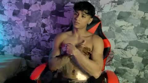 zyzz_1812 online show from May 5, 4:19 am